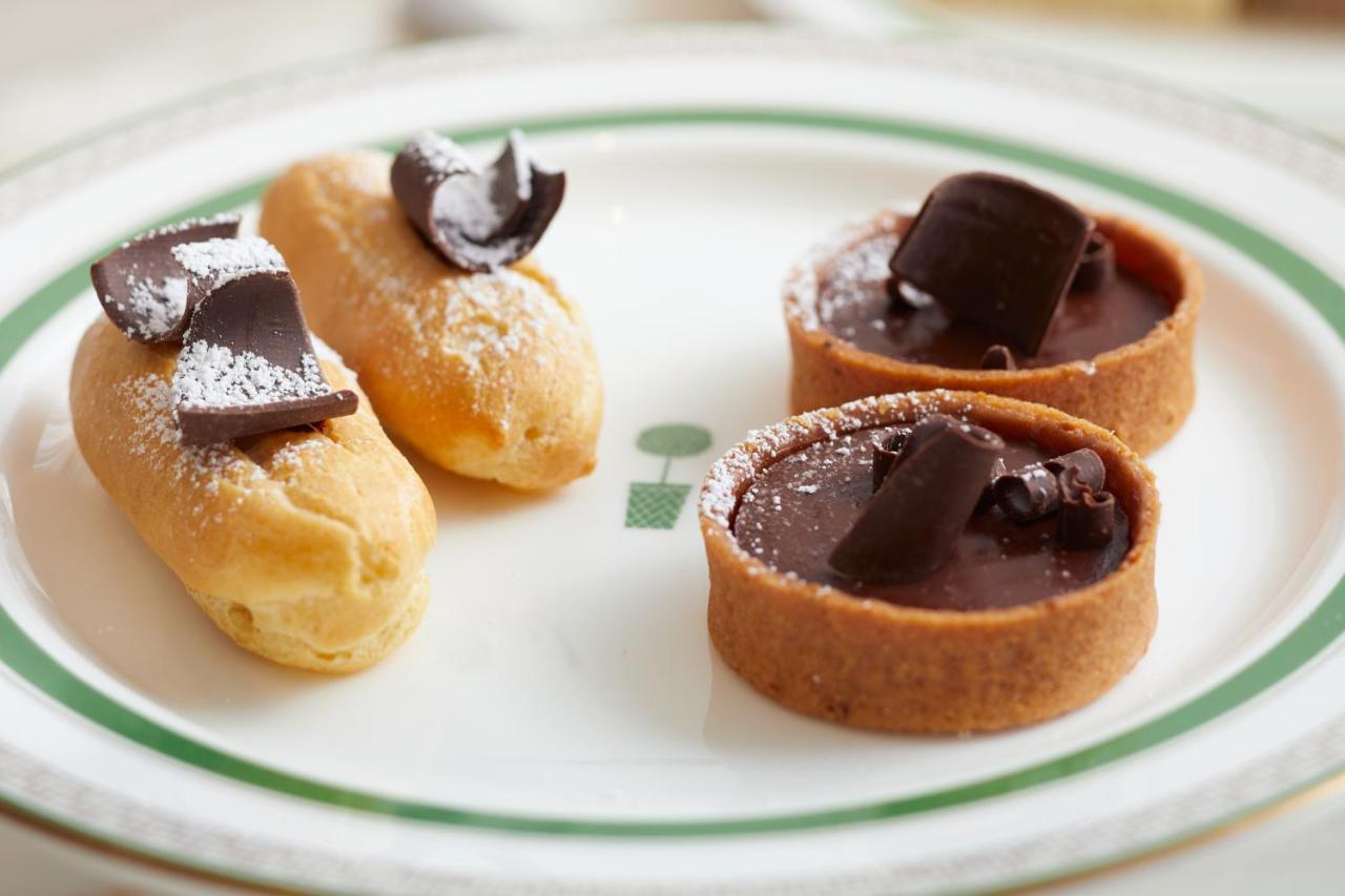 The London West Hollywood At Beverly Hills מראה חיצוני תמונה Chocolate desserts