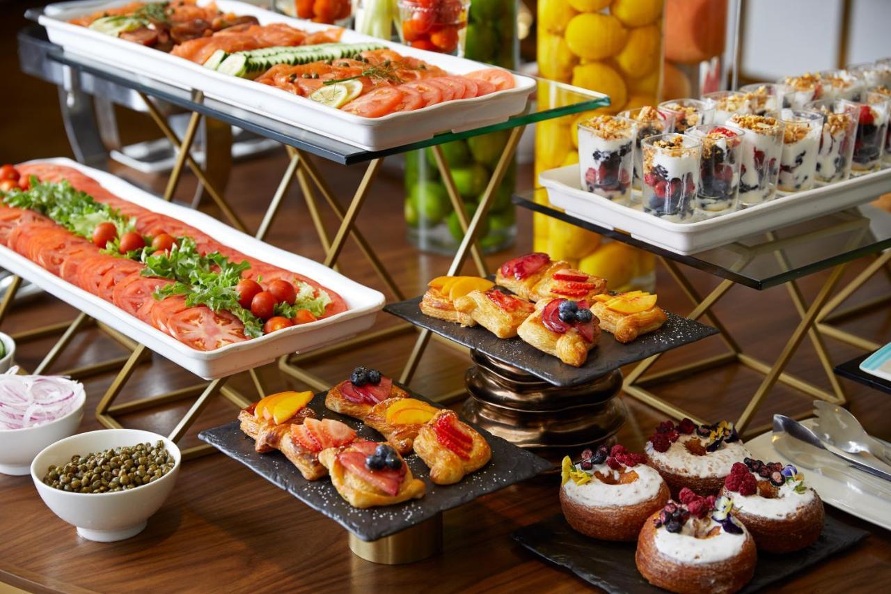 The London West Hollywood At Beverly Hills מראה חיצוני תמונה A buffet