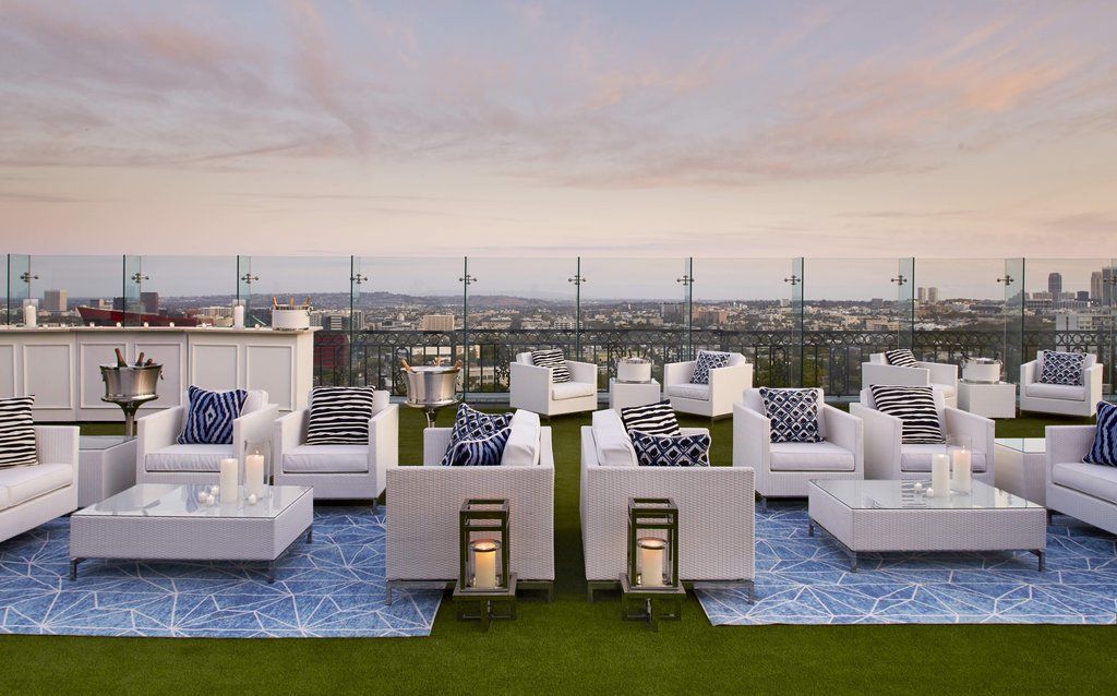 The London West Hollywood At Beverly Hills מראה חיצוני תמונה The rooftop lounge at the Beverly Hills Hotel
